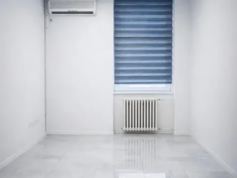 Izdavanje, poslovni prostor, 275m², Stari grad, Novi Sad - image 12