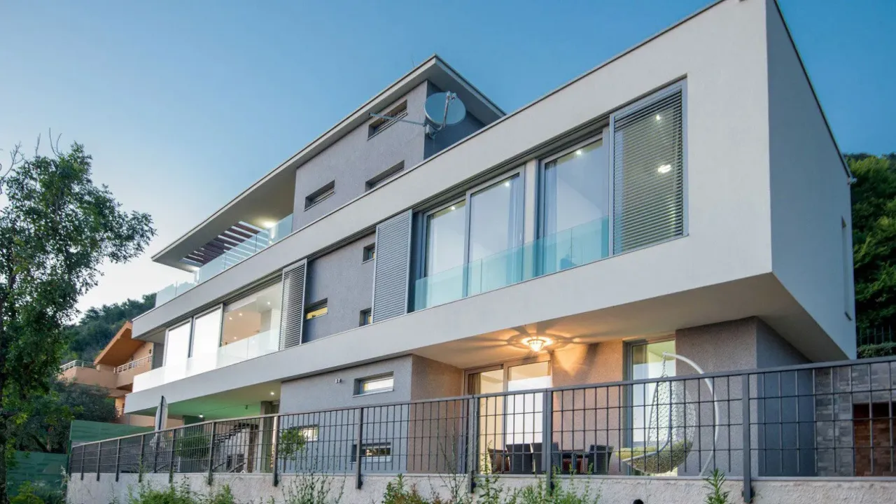 Prodaja, kuća, 310m², Kavač, Kotor