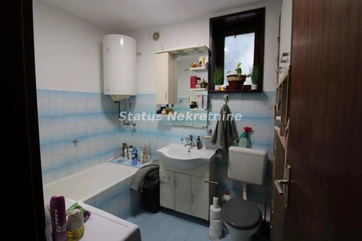 Prodaja, kuća, 198m², Sremska Kamenica, Petrovaradin