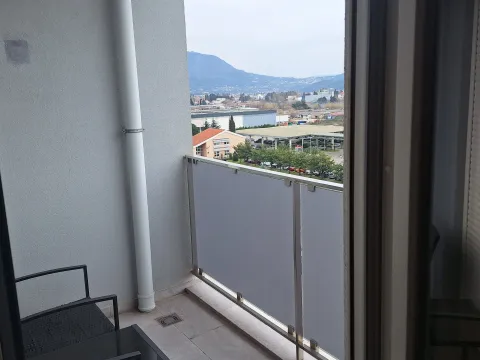 Izdavanje, jednosoban stan, 56m², Centar, Podgorica - image 3