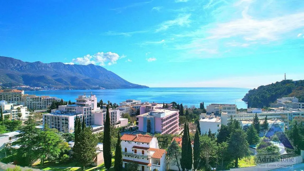 Sale, hospitality venue, 993m², Bečići, Budva