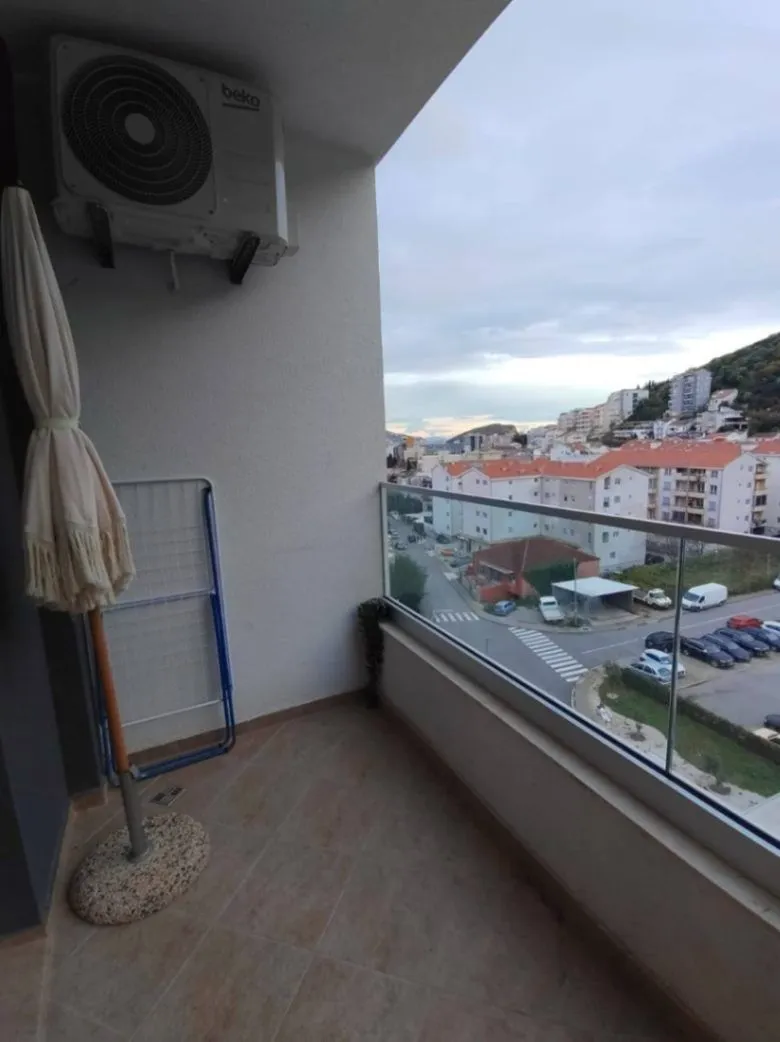 Rent, studio apartment, 35m², Budva, Crna Gora