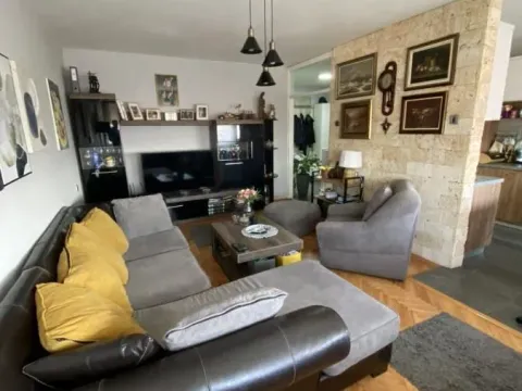 Sale, three bedroom apartment, 70m², Medijana, Niš - image 1
