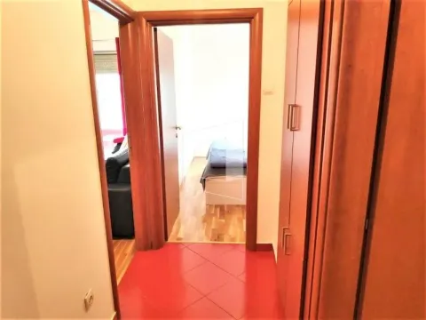 Rent, apartment, 44m², 1 maj, Podgorica - image 8