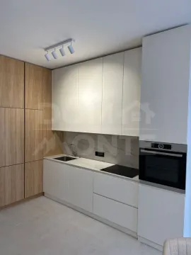Prodaja, četvorosoban stan, 81m², Dobrota, Kotor - image 9
