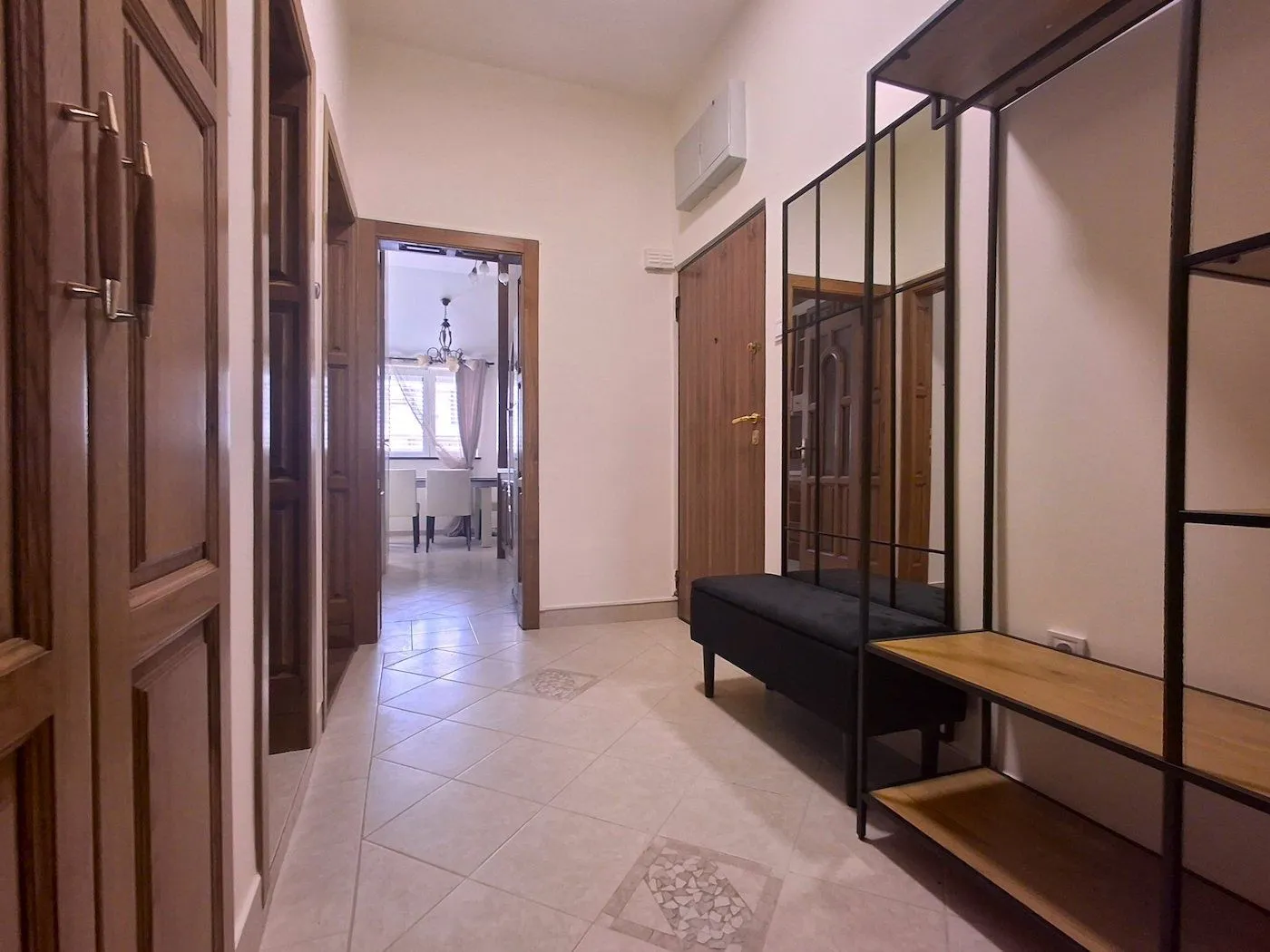 Izdavanje, stan, 115m², Momišići, Podgorica