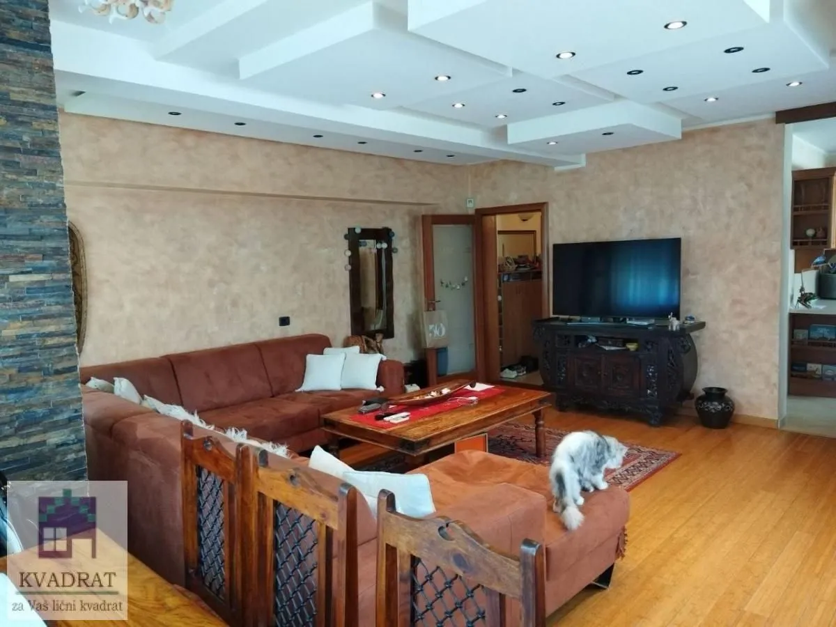Prodaja, četvorosoban stan, 115m², Grbavica, Novi Sad Sve Podlokacije