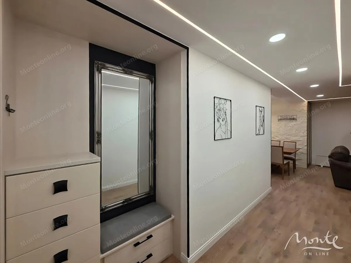 Sale, three bedroom apartment, 106m², Bečići, Budva