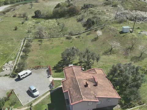Sale, house, 170m², Rogami, Podgorica - image 2