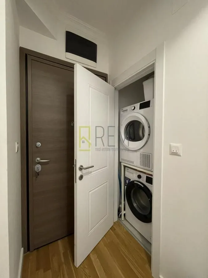 Prodaja, dvosoban stan, 90m², Zabjelo, Podgorica