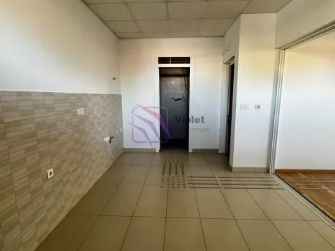 Izdavanje, poslovni prostor, 180m², Stara Varoš, Podgorica - image 3