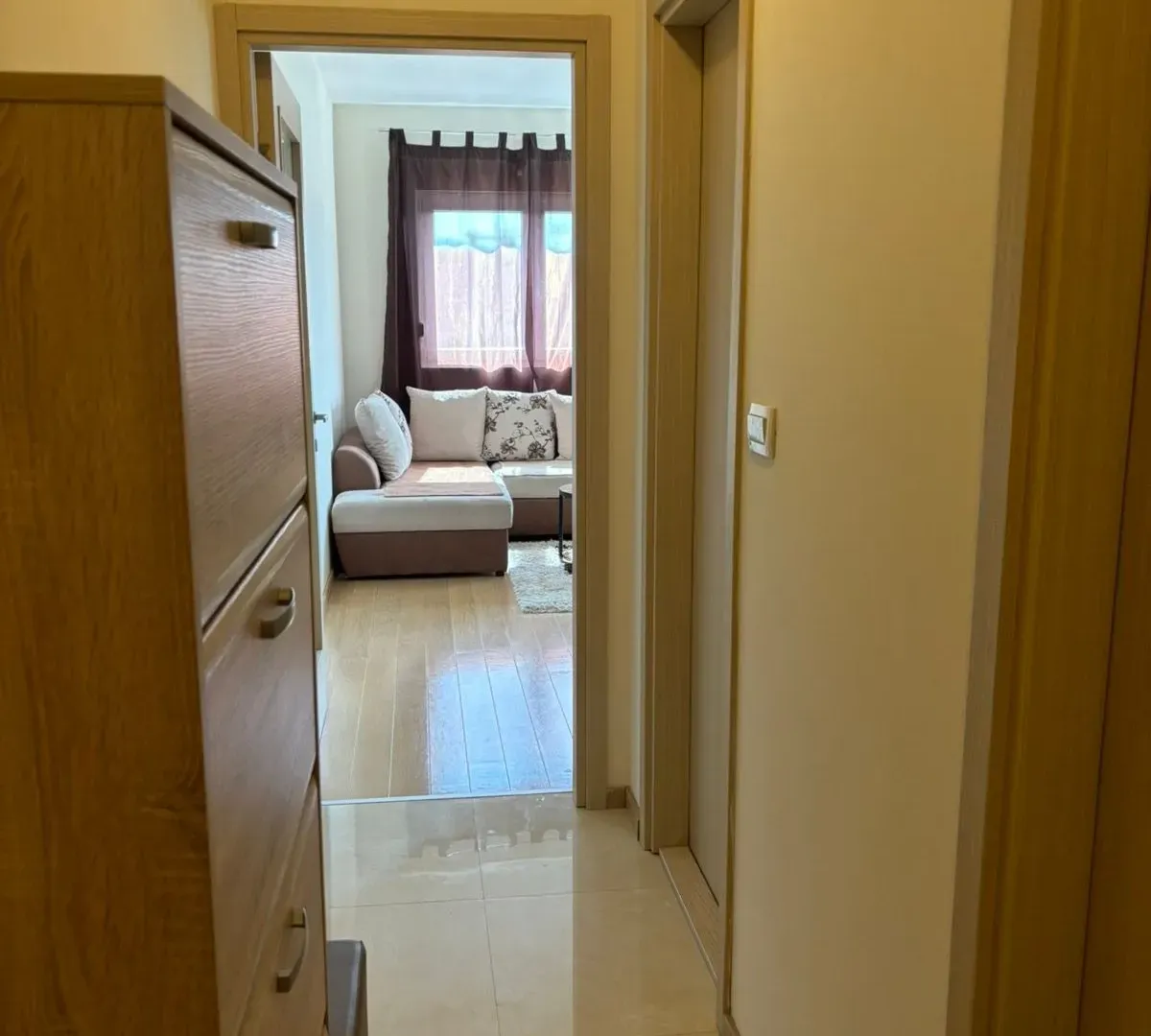 Izdavanje, jednosoban stan, 54m², City Kvart, Podgorica