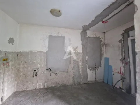 Sale, house, 107m², Podgorica, Crna Gora - image 22