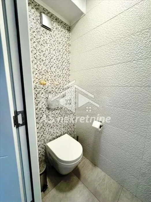 Izdavanje, četvorosoban stan, 94m², Lion, Zvezdara Sve Podlokacije