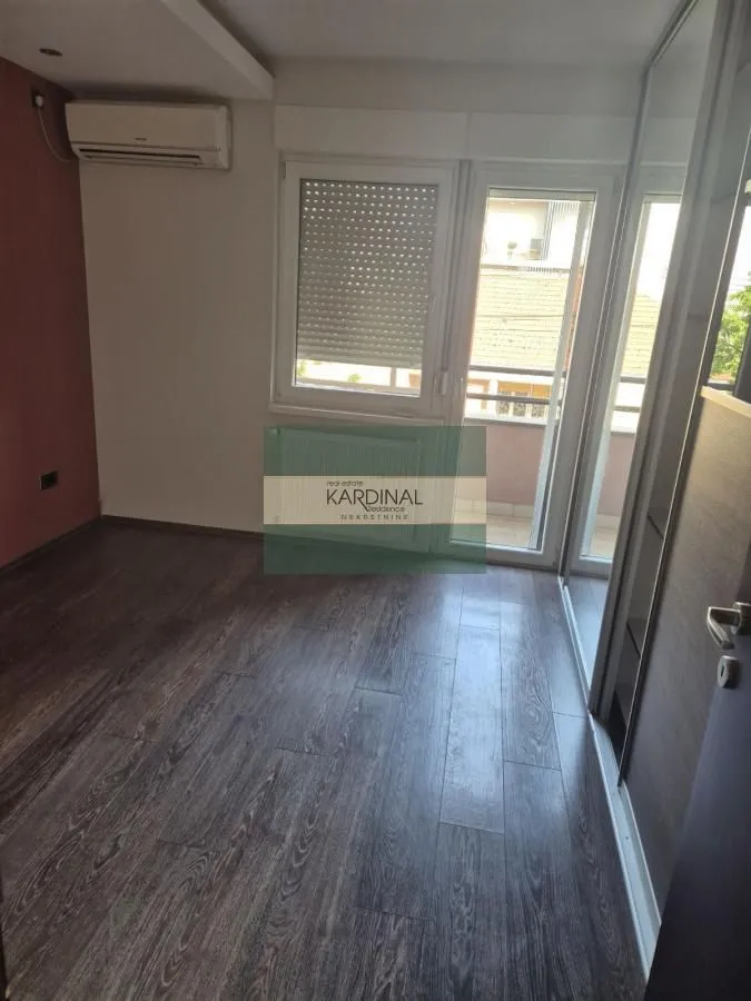 Izdavanje, dvosoban stan, 76m², Veliki park, Kragujevac