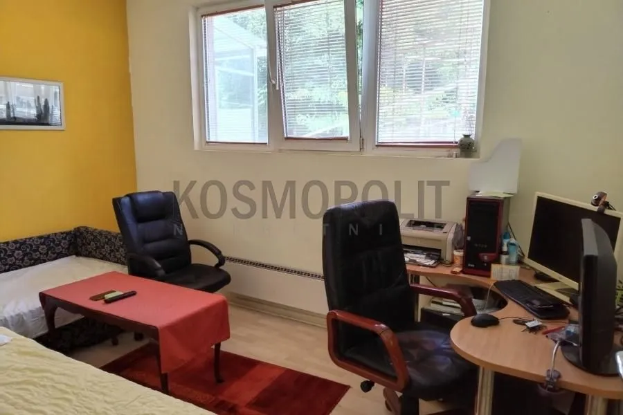 Prodaja, stan, 82m², Kneževac, Beograd