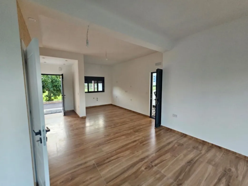 Sale, three bedroom apartment, 183m², Centar, Ulcinj