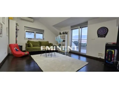 Prodaja, stan, 196m², Severni Bulevar, Zvezdara Sve Podlokacije - image 10