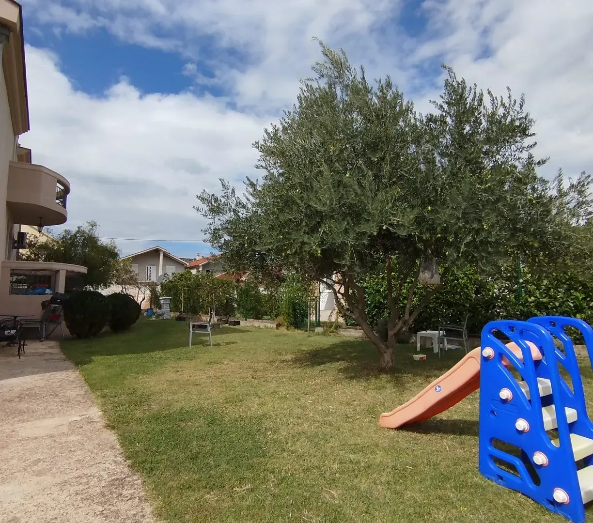Rent, house, 160m², Tološi, Podgorica