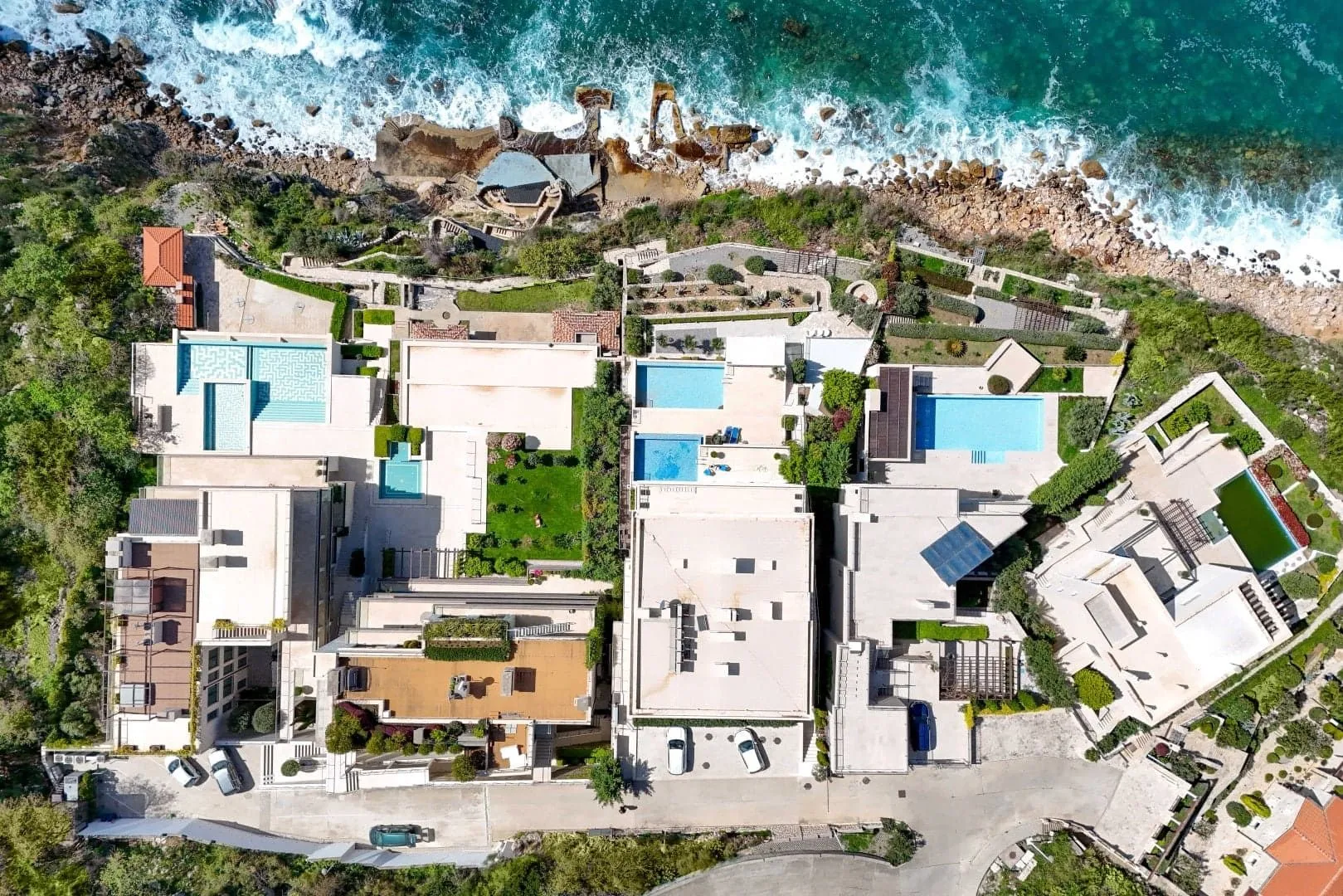 Prodaja, trosoban stan, 139m², Rijeka Reževići, Budva