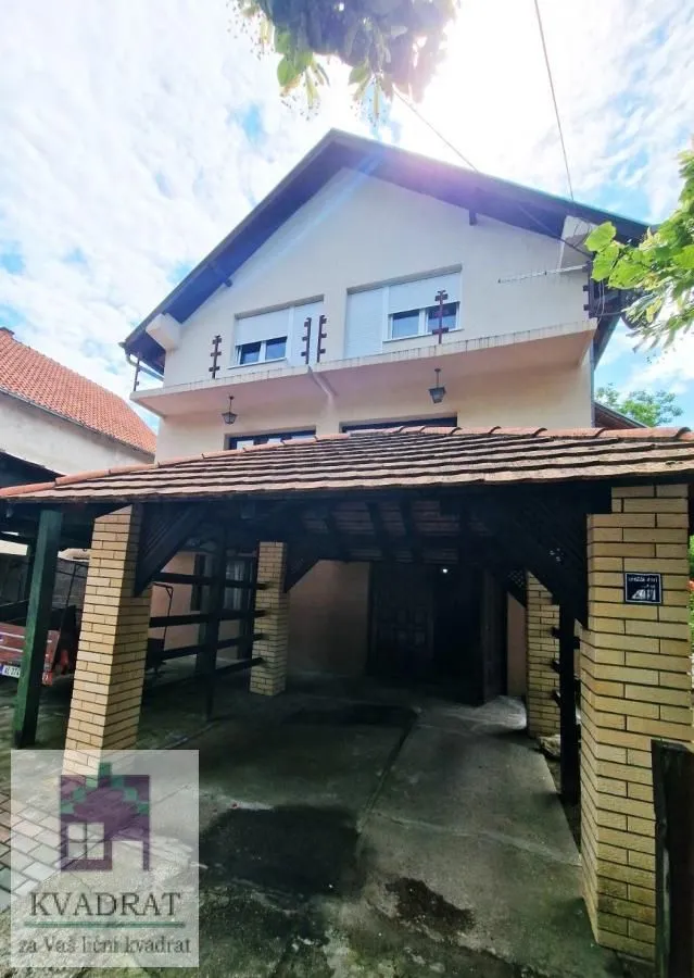Prodaja, kuća, 219m², Centar, Ub