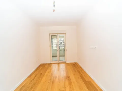 Izdavanje, poslovni prostor, 49m², Central Point, Podgorica - image 4