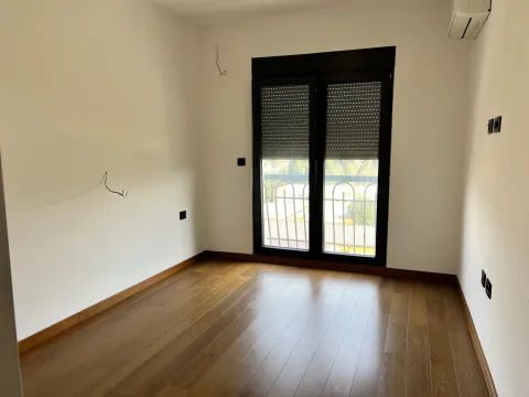 Izdavanje, dvosoban stan, 68m², Ljubović, Podgorica - image 8