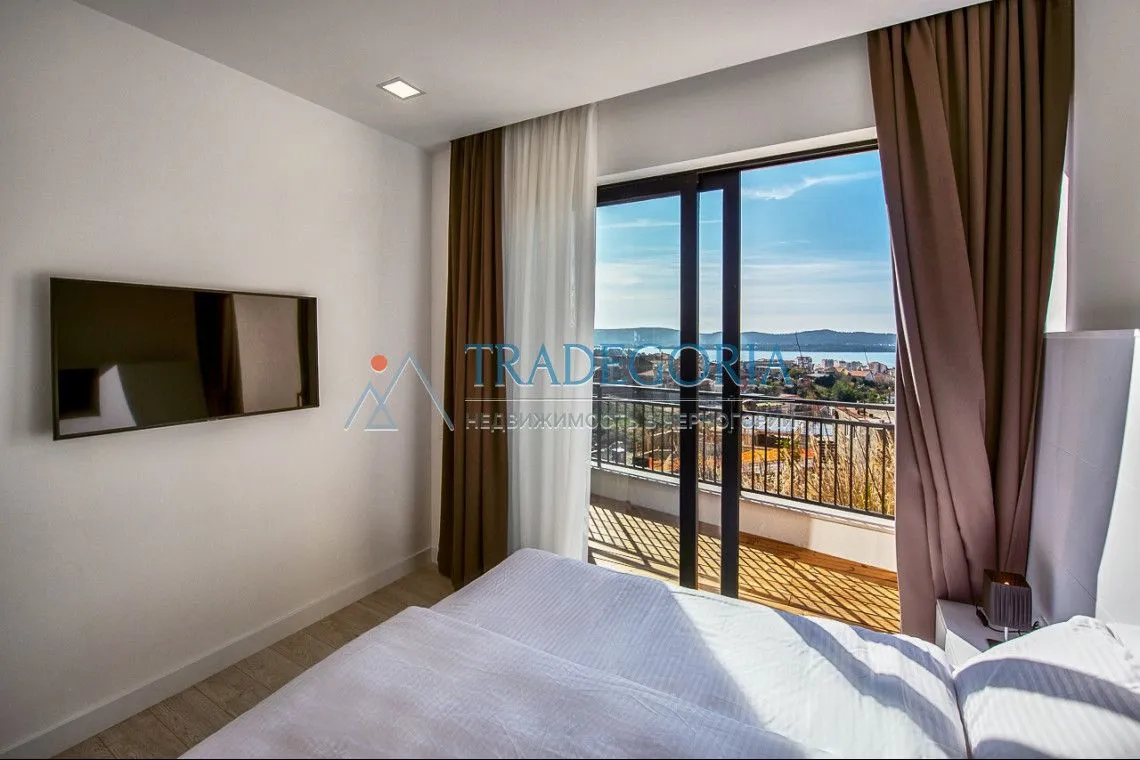 Prodaja, kuća, 180m², Tivat, Crna Gora