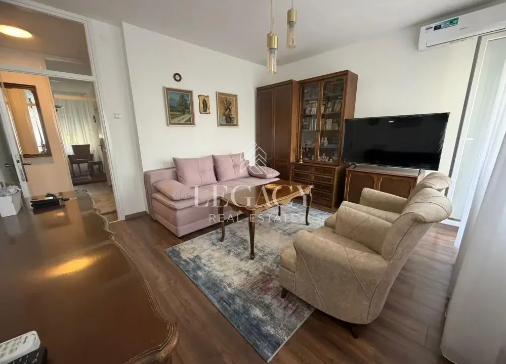 Izdavanje, dvosoban stan, 59m², Stari Grad, Beograd