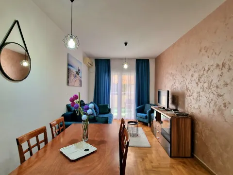 Izdavanje, jednosoban stan, 60m², Budva, Crna Gora - image 1