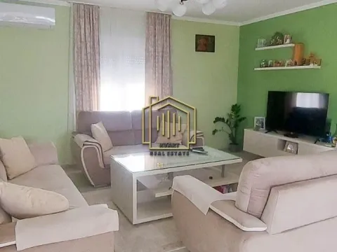 House for Sale, 220m2, Cijevna, Podgorica