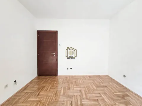 Prodaja, dvosoban stan, 73m², Dalmatinska ulica, Podgorica - image 9