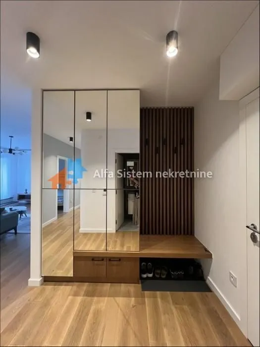 Rent, four bedroom apartment, 115m², Savski Venac, Beograd