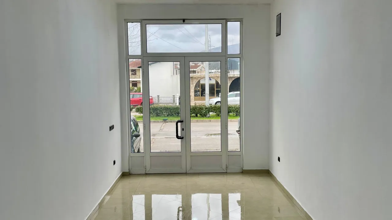 Rent, office space, 40m², Centar, Ulcinj