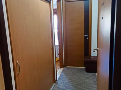 Prodaja, jednosoban stan, 45m², Stari Aerodrom, Podgorica - image 15