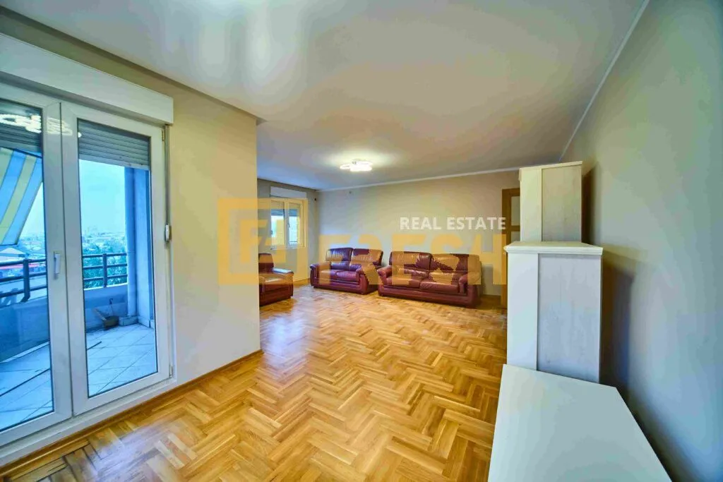 Prodaja, trosoban stan, 112m², Stari Aerodrom, Podgorica