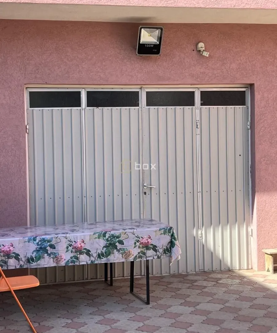 Sale, house, 168m², Crveni Krst, Niš