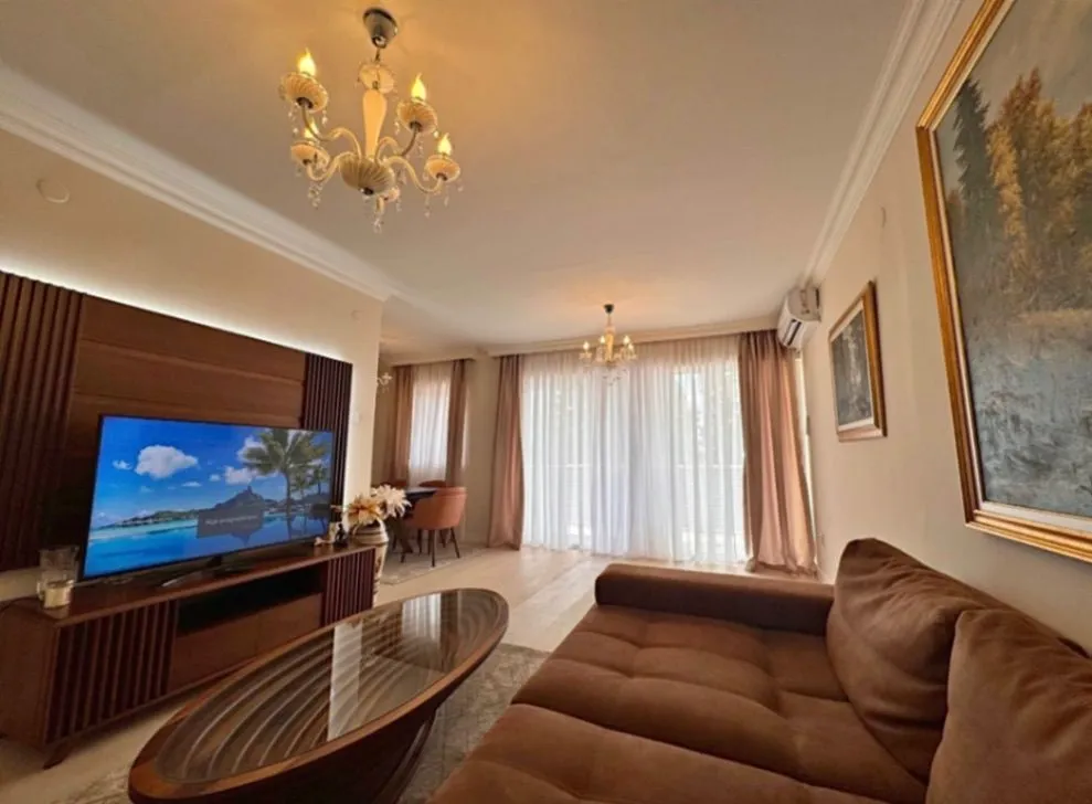 Izdavanje, trosoban stan, 95m², Preko Morače, Podgorica