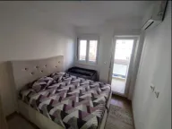 Izdavanje, dvosoban stan, 64m², City Kej, Podgorica - image 10