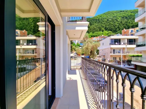 Sale, one bedroom apartment, 53m², Podkošljun, Budva - image 19