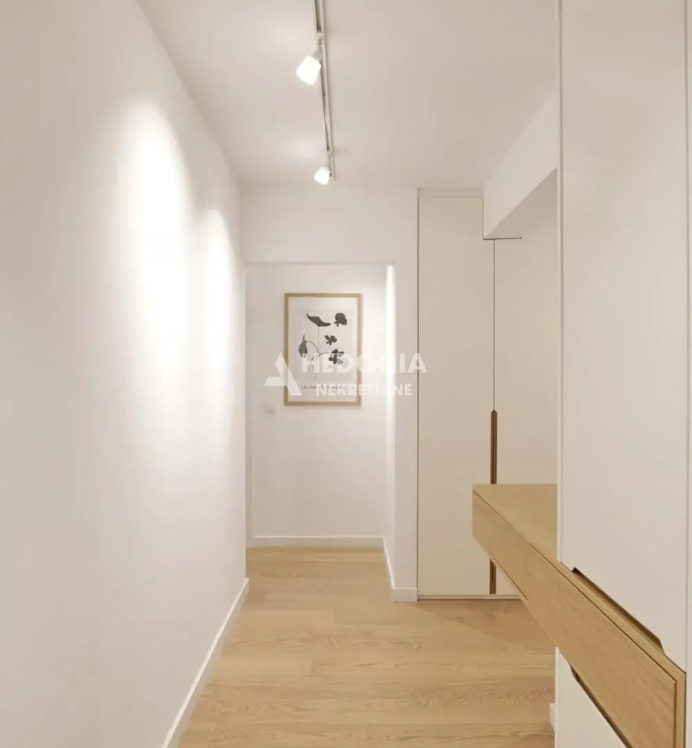 Sale, three bedroom apartment, 99m², Južni Bulevar, Vračar Sve Podlokacije