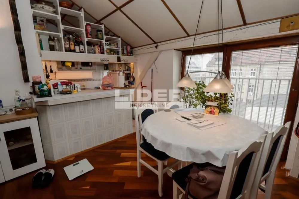 Sale, three bedroom apartment, 110m², Stari Grad, Beograd