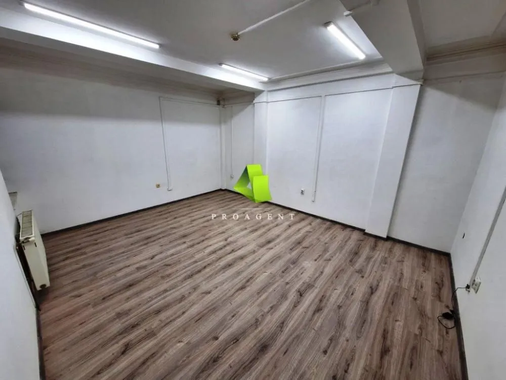 Rent, office space, 620m², Medijana, Niš