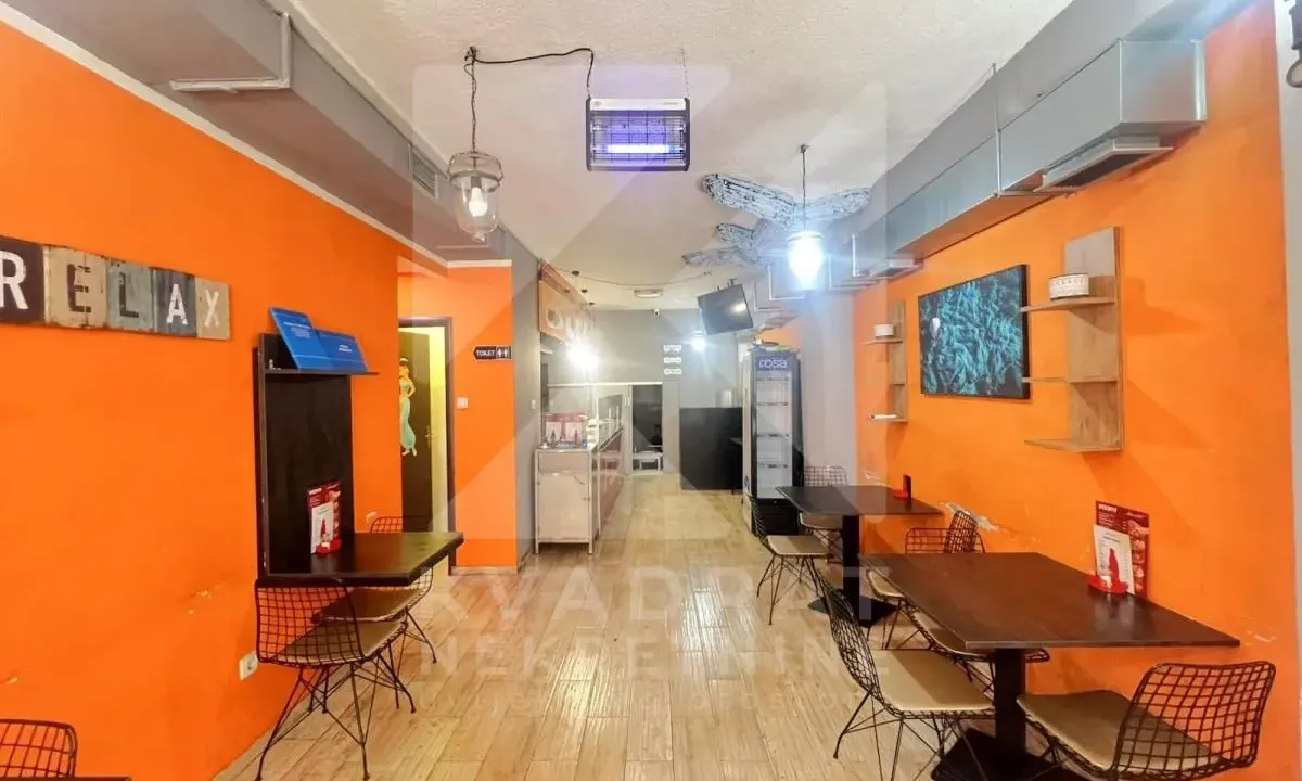 Izdavanje, poslovni prostor, 70m², Centar, Podgorica