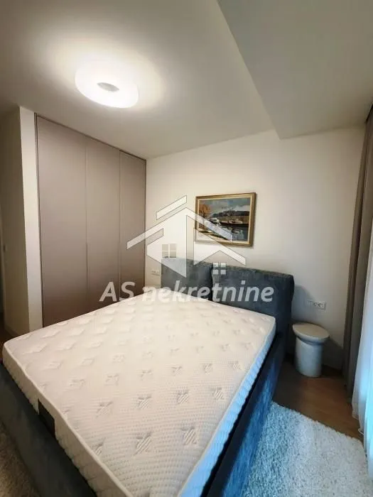 Izdavanje, trosoban stan, 78m², Novi Beograd Blok 64, Novi Beograd Sve Podlokacije