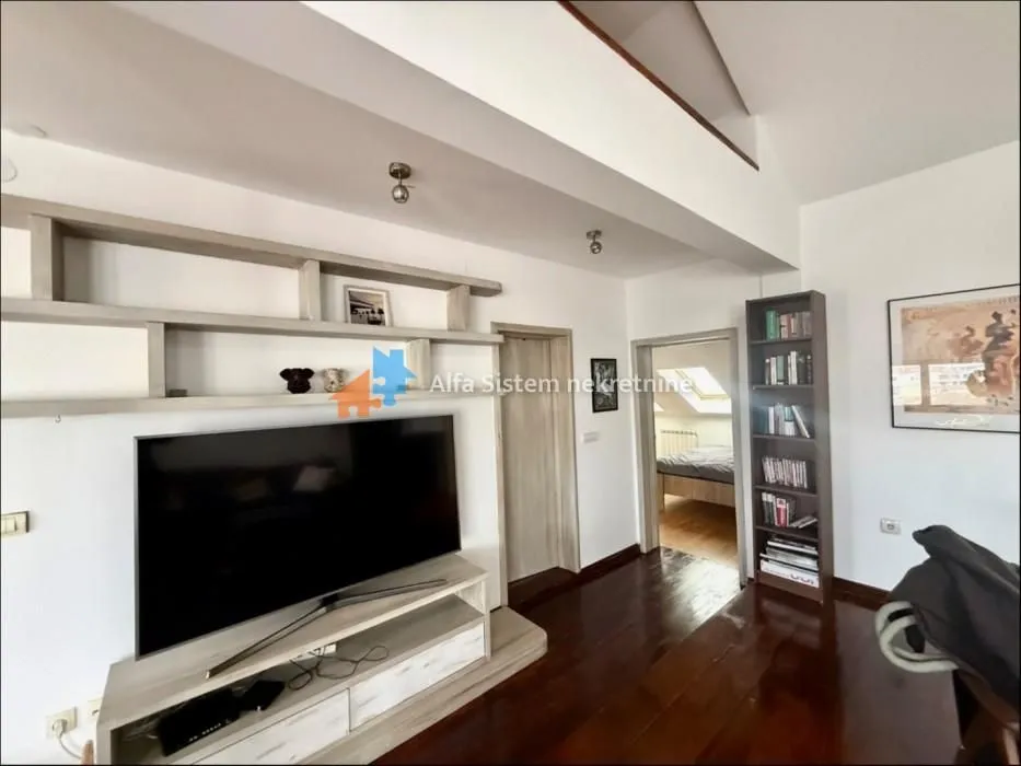 Rent, three bedroom apartment, 87m², Čubura, Beograd