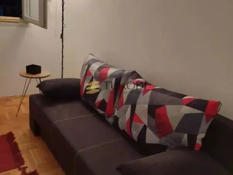 Izdavanje, garsonjera, 21m², Bulevar Evrope, Novi Sad Sve Podlokacije - image 6