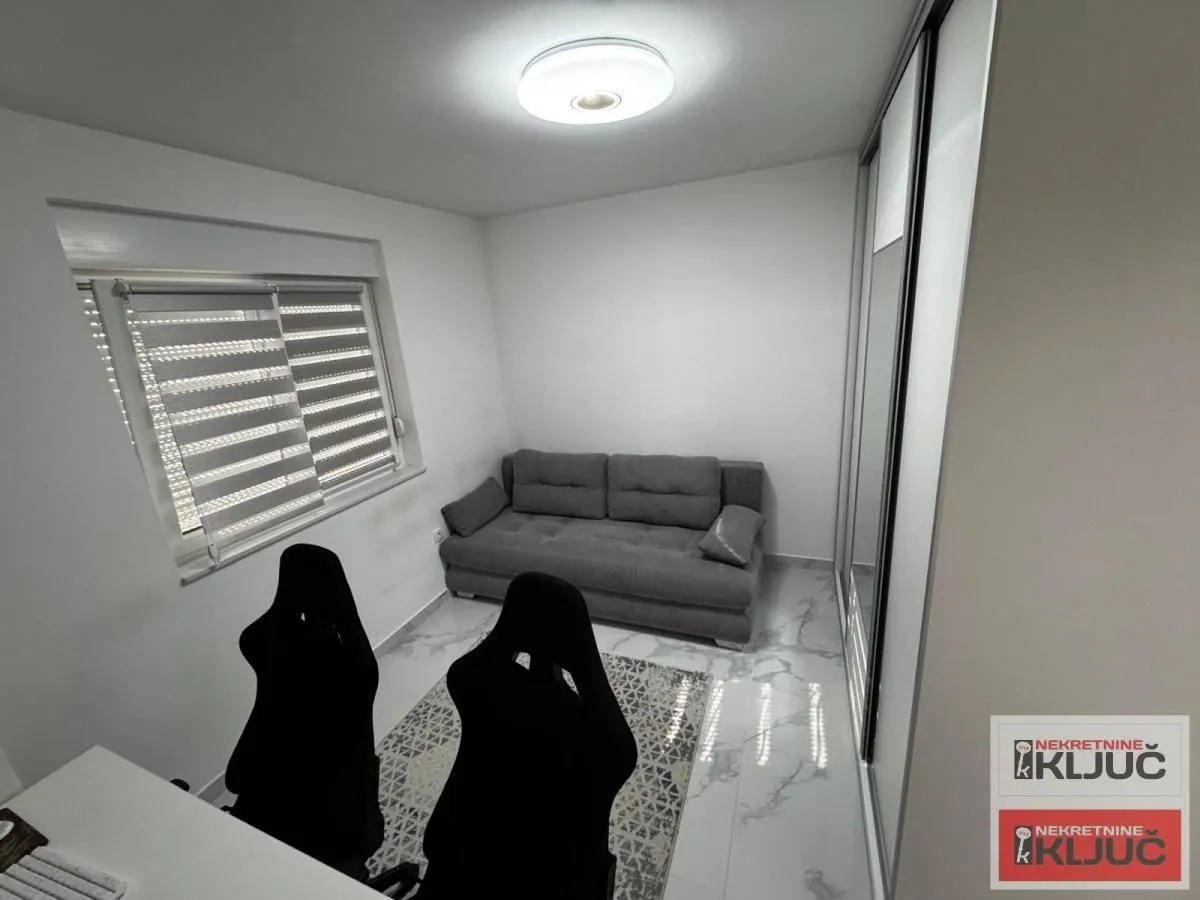 Prodaja, dvosoban stan, 57m², Lipov gaj, Novi Sad Sve Podlokacije