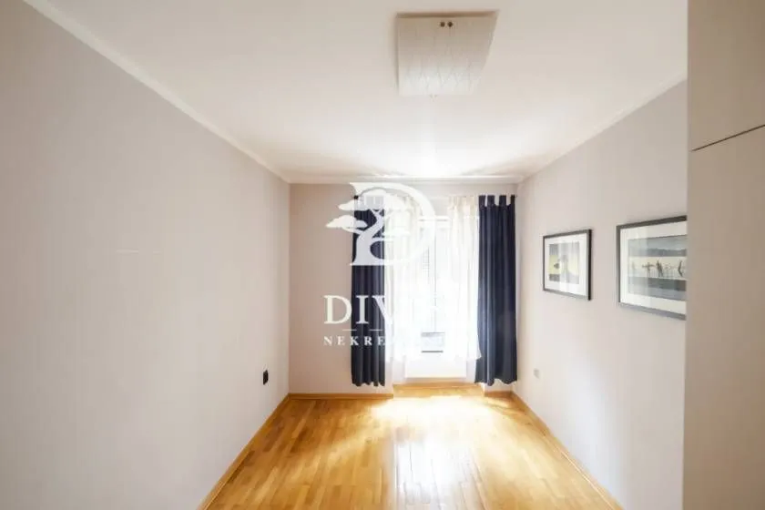 Prodaja, trosoban stan, 68m², Sarajevska, Beograd