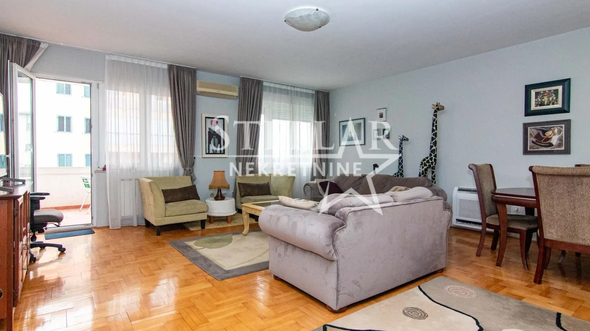 Izdavanje, trosoban stan, 115m², Gorica C, Podgorica